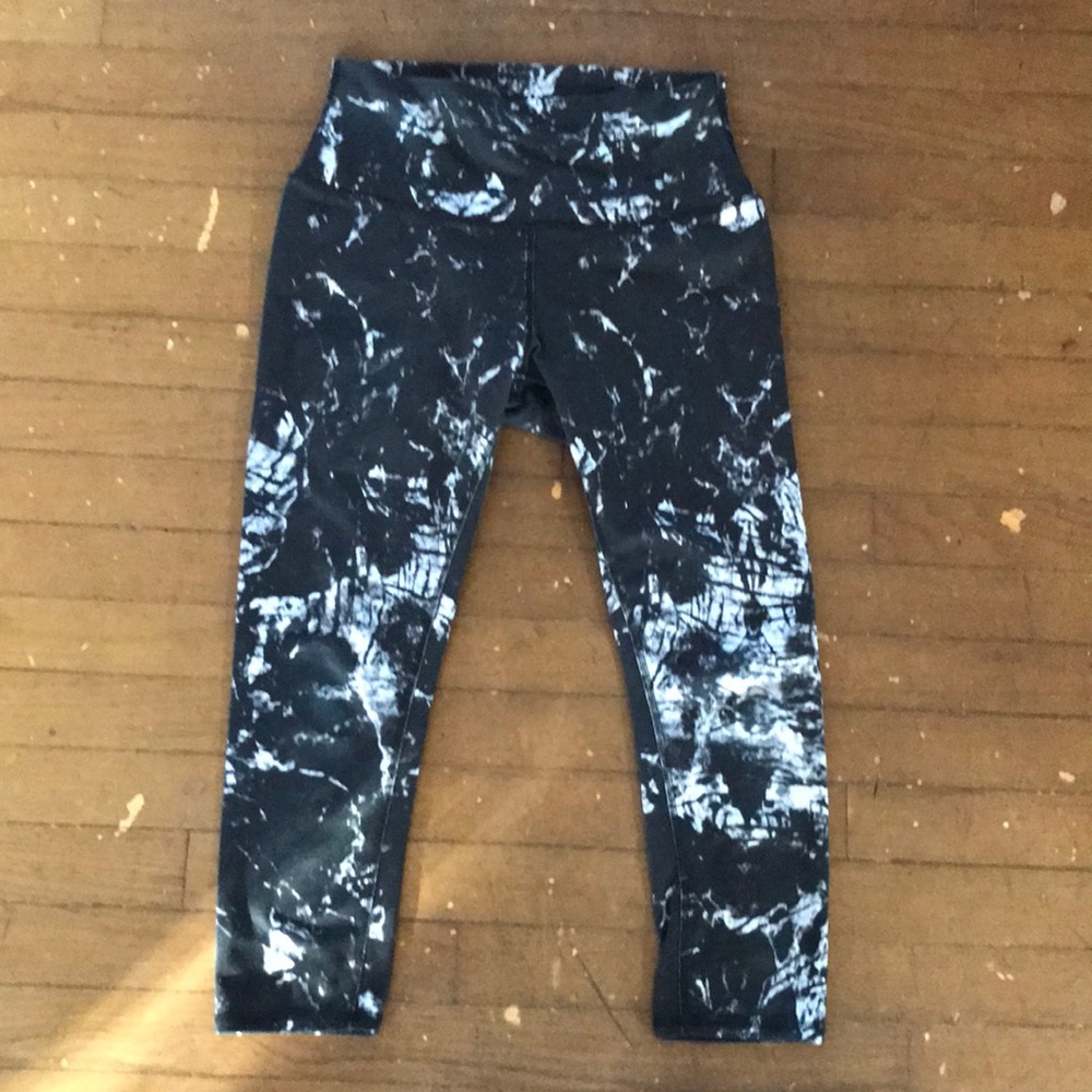 Alo marbled cropped leggings